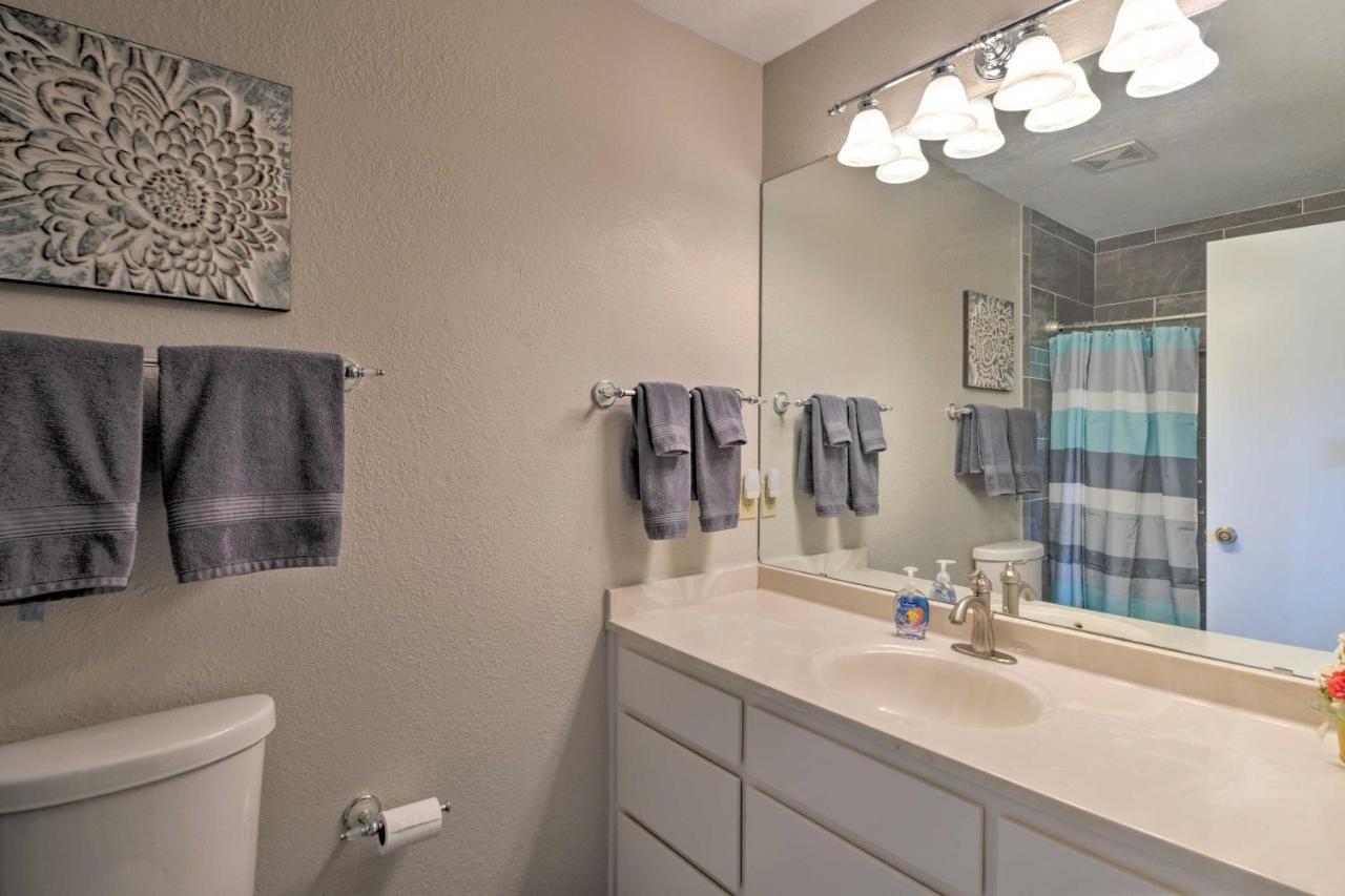 Bright Ruidoso Condo With Deck And Golf Course Views! ภายนอก รูปภาพ